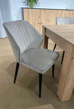 Zdjęcie autorstwa: Weronika, WROCŁAW, Opinia:Polecam, bardzo dobre jakościowo tkaniny i wykonanie. Krzesła bardzo wygodne i bardzo dobrej jakości wykonanie.